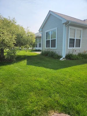 Property Slideshow image 2 of 25 | 627 americana dr, Shorewood, IL, 60404