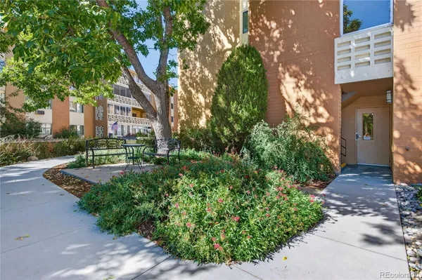 Property Slideshow image 3 of 42 | 495 s dayton st 10a, Denver, CO, 80247
