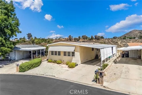 Property Slideshow image 2 of 33 | 28610 via arboleda, Murrieta, CA, 92563