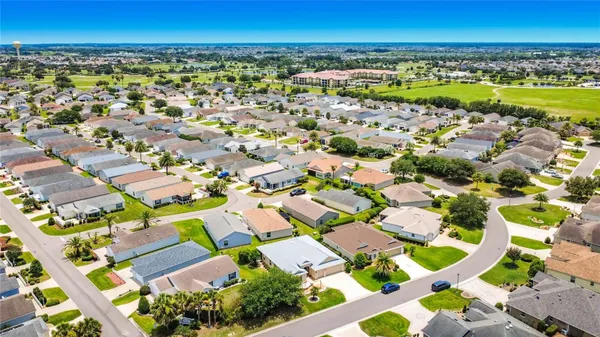 Property Slideshow image 3 of 69 | 2529 edenville path, The Villages, FL, 32162