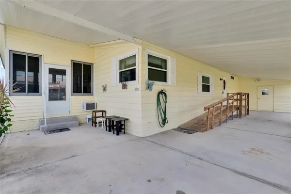 Property Slideshow image 3 of 53 | 1811 sherwood hill dr, Lakeland, FL, 33810