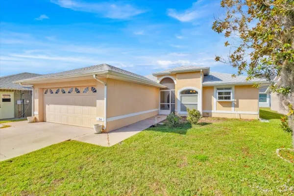 Property Slideshow image 2 of 39 | 514 sweetwater way, Haines City, FL, 33844