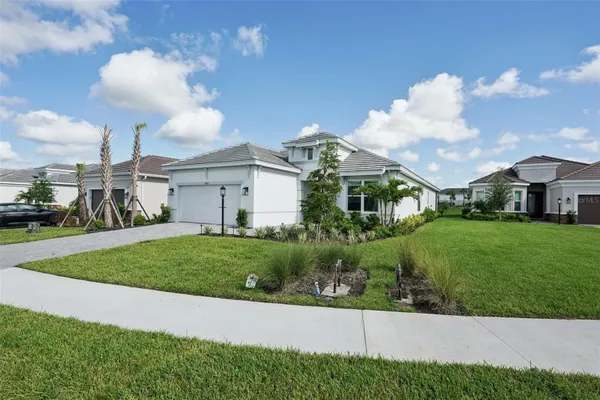 Property Slideshow image 3 of 78 | 16415 isola pl, Lakewood Ranch, FL, 34211
