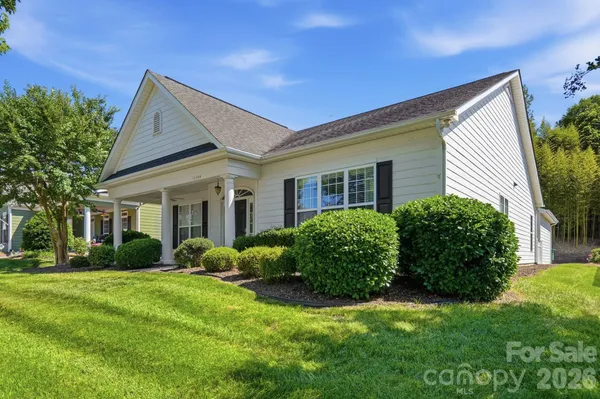 Property Slideshow image 2 of 45 | 13344 old compton ct, Pineville, NC, 28134