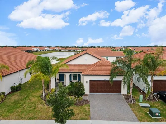 Property Slideshow image 2 of 61 | 17127 holly well ave, Wimauma, FL, 33598