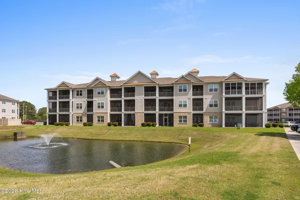 Property Slideshow image 3 of 66 | 395 s crow creek dr 1621, Calabash, NC, 28467