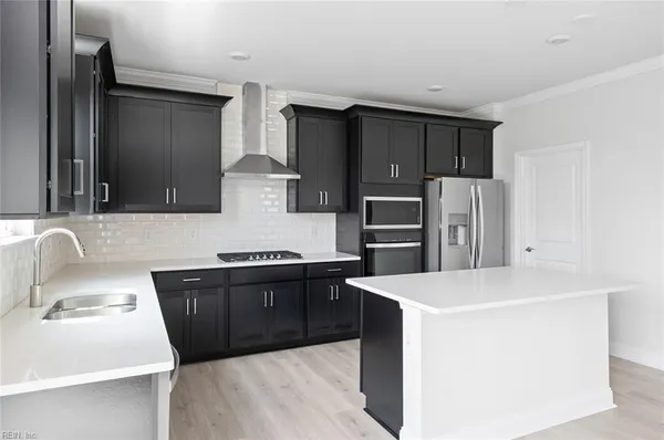 Property Slideshow image 2 of 34 | 179 royal blackheath cv, Smithfield, VA, 23430