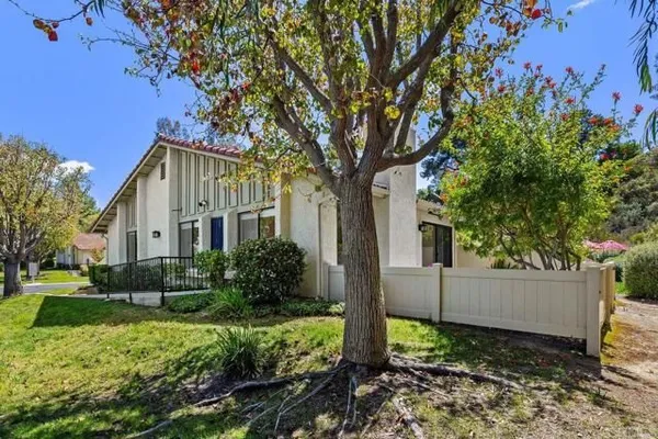 Property Slideshow image 3 of 39 | 1984 jayton ln, Encinitas, CA, 92024