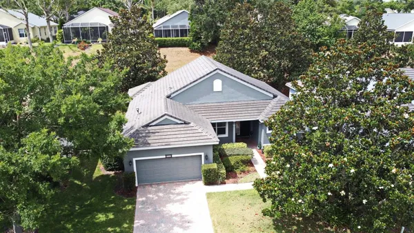 Property Slideshow image 3 of 48 | 2503 squaw crk, Clermont, FL, 34711