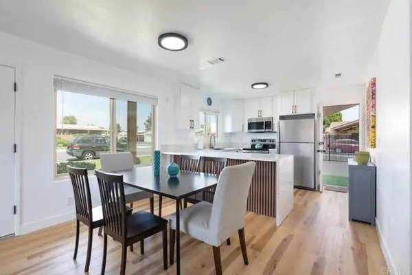 Property Slideshow image 3 of 28 | 1025 plover way, Oceanside, CA, 92057