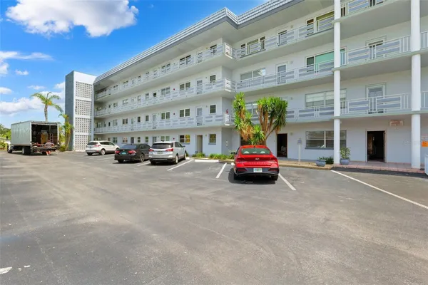 Property Slideshow image 2 of 30 | 3018 59th st 405, Gulfport, FL, 33707