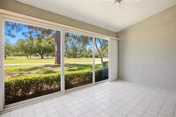 Property Slideshow image 2 of 47 | 5576 country club way 5576, Sarasota, FL, 34243