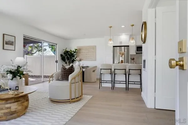 Property Slideshow image 3 of 30 | 319 volney ln, Encinitas, CA, 92024