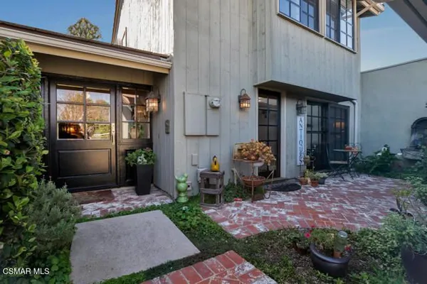 Property Slideshow image 2 of 45 | 3831 lake harbor ln, Westlake Village, CA, 91361