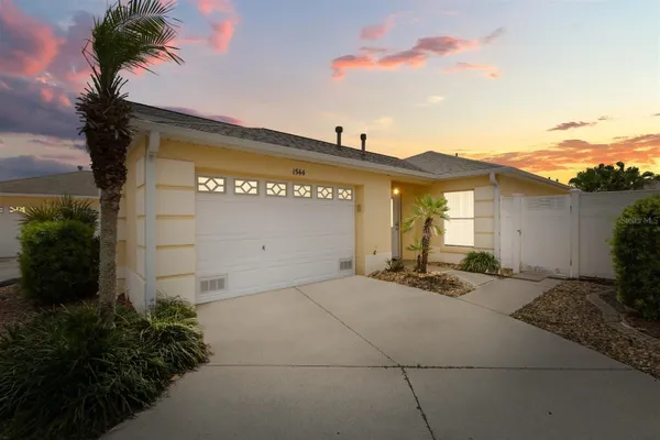 Property Slideshow image 2 of 40 | 1544 lime grove ln, The Villages, FL, 32162