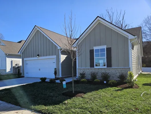 Property Slideshow image 2 of 34 | 356 stonehaus cir, Antioch, TN, 37013