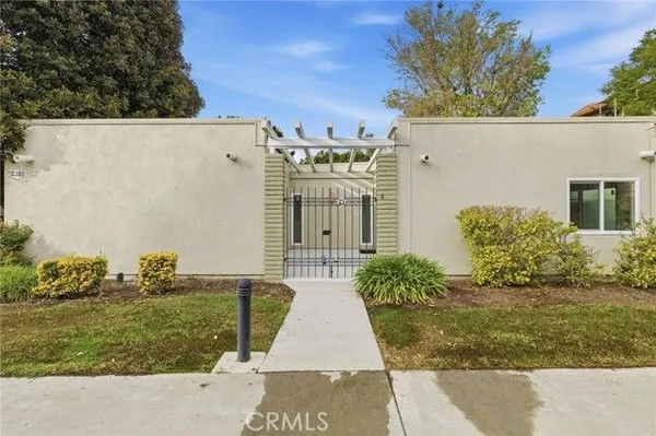 Property Slideshow image 2 of 54 | 2382 via mariposa d, Laguna Woods, CA, 92637