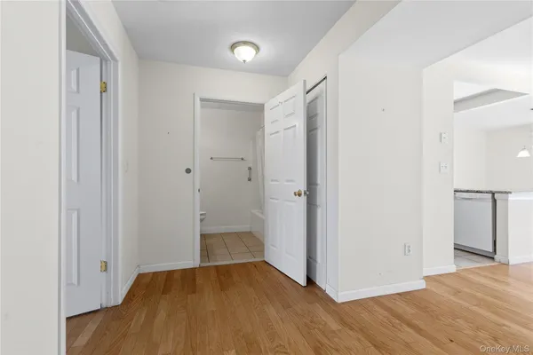 Property Slideshow image 2 of 26 | 157 carriage ct e, Yorktown, NY, 10598