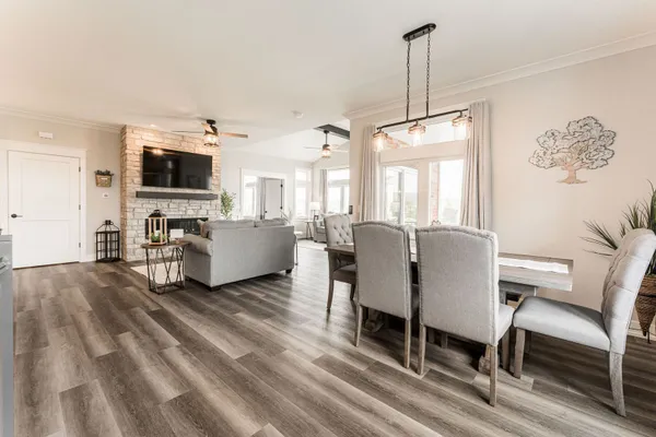Property Slideshow image 3 of 99 | 14 kloe ln 14, Sycamore, IL, 60178