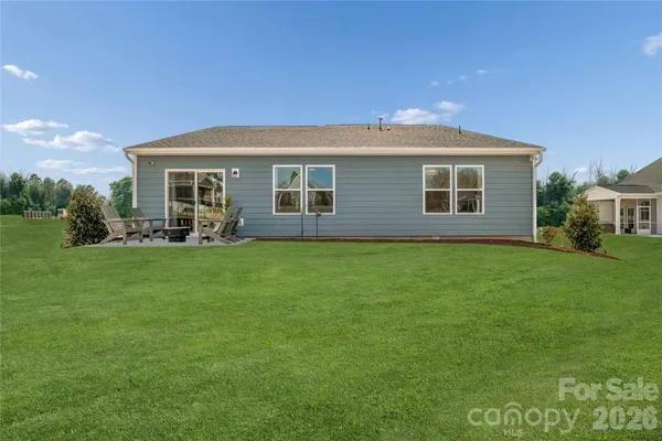 Property Slideshow image 2 of 42 | 1492 ardmore dr, Sherrills Ford, NC, 28673