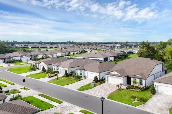 Property Slideshow image 2 of 84 | 10622 wynward way, Parrish, FL, 34219