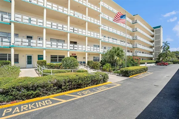 Property Slideshow image 2 of 26 | 2960 59th st 107, Gulfport, FL, 33707