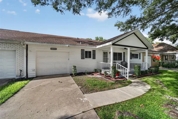Property Slideshow image 2 of 48 | 8891 sw 96th ln e, Ocala, FL, 34481