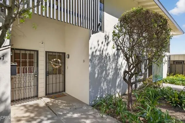 Property Slideshow image 3 of 78 | 31 w delta grn, Port Hueneme, CA, 93041