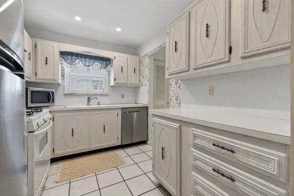 Property Slideshow image 3 of 19 | 5357 81st st 12, St Petersburg, FL, 33709