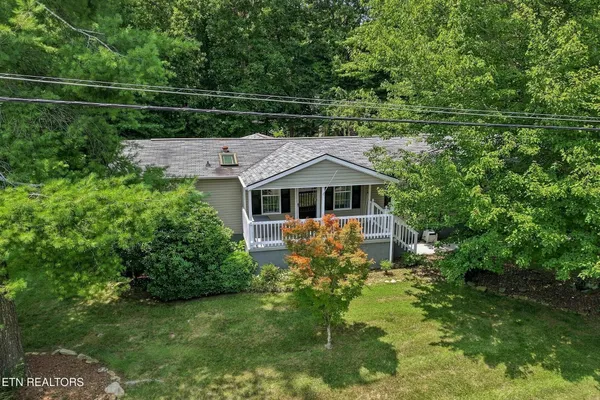 Property Slideshow image 2 of 47 | 128 prestonwood dr, Crossville, TN, 38558