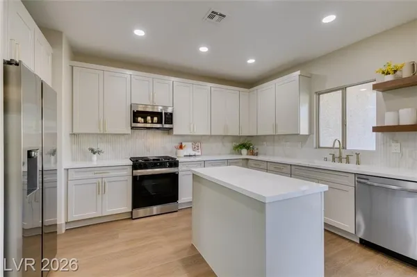 Property Slideshow image 2 of 34 | 533 kings links st, Henderson, NV, 89012