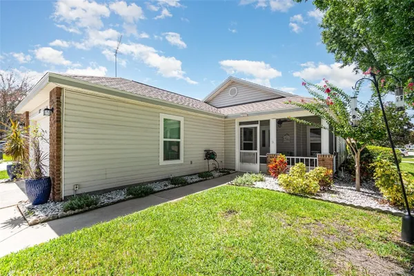 Property Slideshow image 3 of 29 | 4525 eaglewood dr, Leesburg, FL, 34748