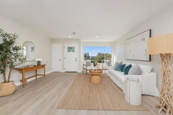 Property Slideshow image 2 of 31 | 3839 vista campana 72, Oceanside, CA, 92057