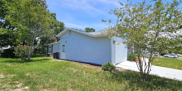 Property Slideshow image 3 of 26 | 8449 sw 106th pl, Ocala, FL, 34481