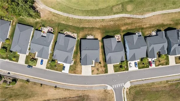 Property Slideshow image 2 of 45 | 4352 harrington commons rd, Williamsburg, VA, 23188