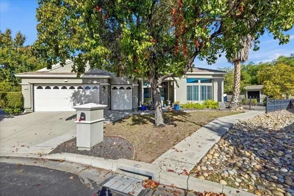Property Slideshow image 2 of 38 | 490 chesapeake ter, Brentwood, CA, 94513