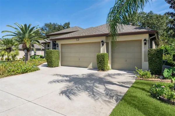 Property Slideshow image 2 of 47 | 27238 stoney brook dr, Leesburg, FL, 34748