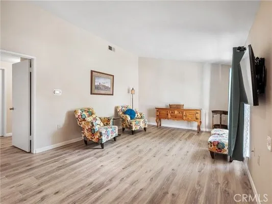 Property Slideshow image 3 of 31 | 19126 avenue of the oaks c, Newhall, CA, 91321