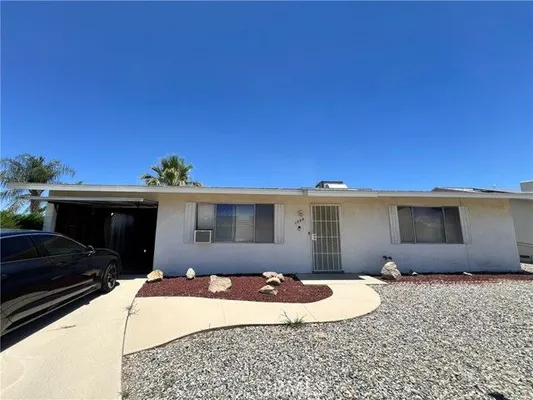 Property Slideshow image 3 of 32 | 1598 w wesley pl, Hemet, CA, 92543