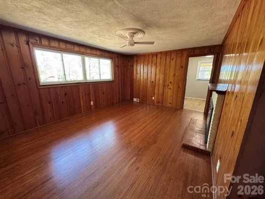 Property Slideshow image 3 of 15 | 4424 back creek church rd, Charlotte, NC, 28213