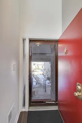 Property Slideshow image 3 of 38 | 83 thornhill ln b, Lake Barrington, IL, 60010