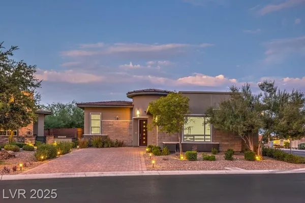 Property Slideshow image 3 of 62 | 9928 regency square ave, Las Vegas, NV, 89148