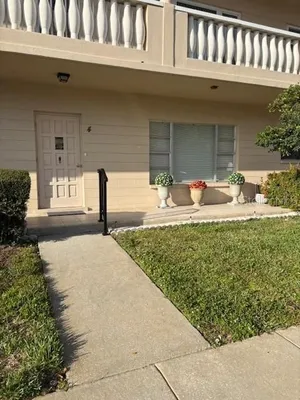 Property Slideshow image 2 of 35 | 2170 americus blvd 4, Clearwater, FL, 33763