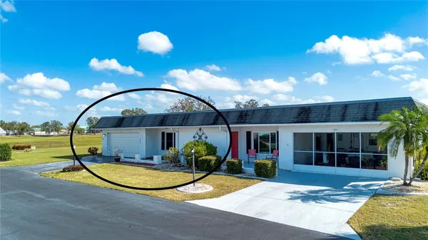 Property Slideshow image 2 of 60 | 332 club manor dr # 10, Sun City Center, FL, 33573