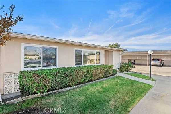 Property Slideshow image 2 of 40 | 13681 cedar crest ln apt 93g # 5-93g, Seal Beach, CA, 90740