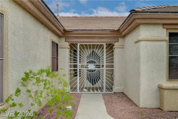 Property Slideshow image 2 of 39 | 1664 black fox canyon rd, Henderson, NV, 89052