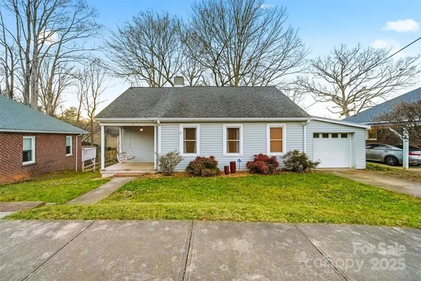 Property Slideshow image 3 of 33 | 3 enka oak st, Candler, NC, 28715