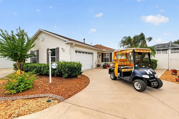Property Slideshow image 2 of 37 | 7610 se 171st horseshoe ln, The Villages, FL, 32162