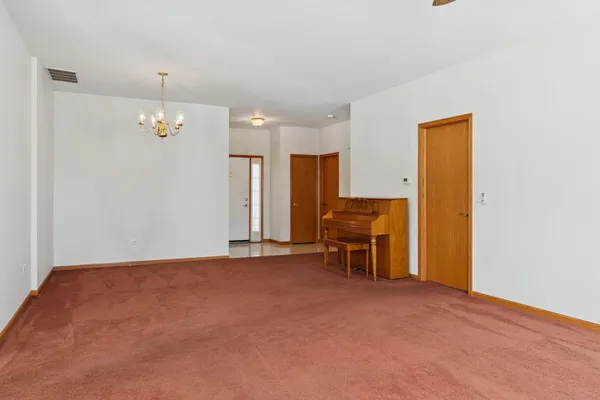 Property Slideshow image 3 of 29 | 21050 w aspen ln, Plainfield, IL, 60544