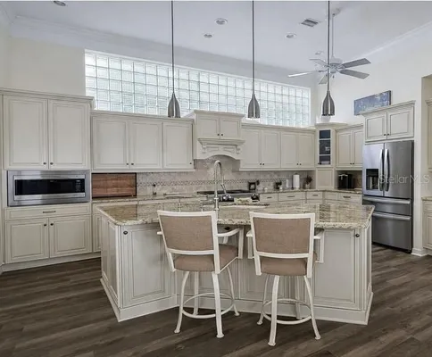 Property Slideshow image 2 of 37 | 618 crossfield cir 37, Venice, FL, 34293